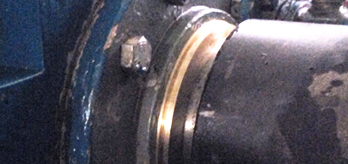 Forced lubrication special bearing isolator